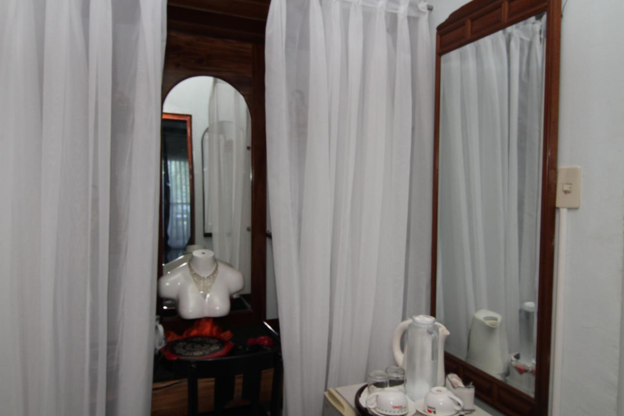 杜马格特威尔逊的香格里拉旅馆住宿加早餐旅馆 外观 照片